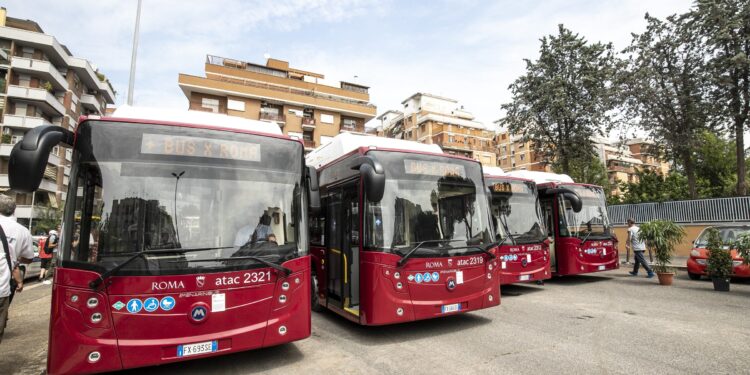 Pronti 20 nuovi bus Iveco da 18 metri per la flotta Atac. In arrivo 62 nuovi bus diesel