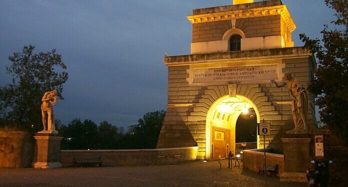Nuova illuminazione della Torretta Valadier di Ponte Milvio