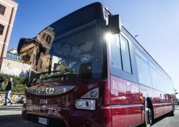 Lavori e deviazioni bus. Lunedì 12 sciopero bus periferici TPL
