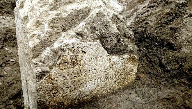 Archeologia, rinvenuto cippo epoca Claudio a piazza Augusto Imperatore