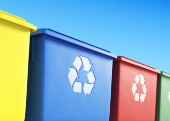 Rifiuti, al via piano di sostituzione di tutti i cassonetti stradali di Roma Capitale