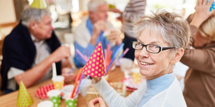 Welfare: approvata dal consiglio la legge sull’invecchiamento attivo