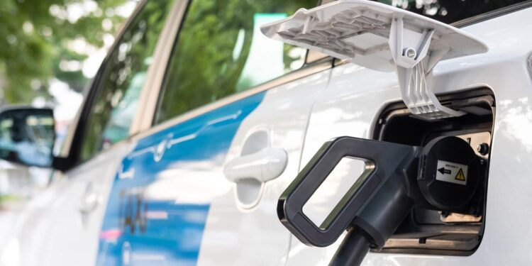 Sostenibilità: riapre il bando per l’acquisto di veicoli elettrici e ibridi