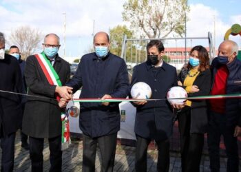 Ostia, Zingaretti e Gualtieri inaugurano playground e cantieri Ater di via Baffigo e via della Corazzata