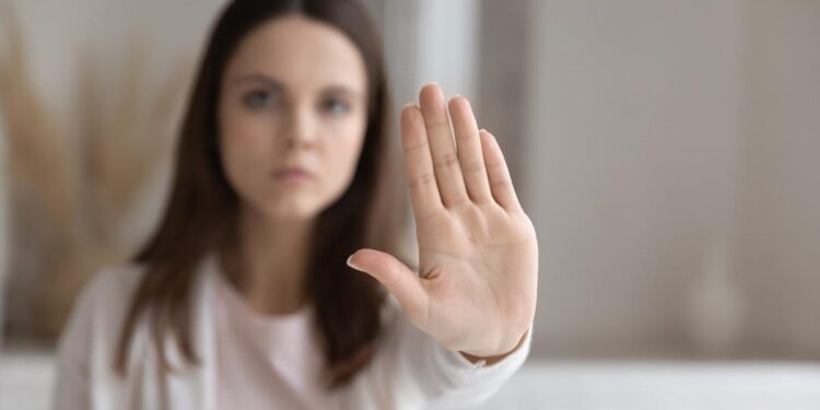 Zingaretti e Menditto firmano protocollo intesa per contrastare violenza di genere