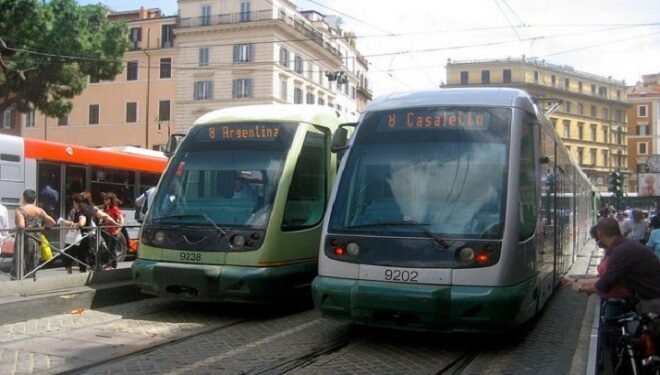 Giunta capitolina: delibere su manutenzione linee tram e metro B, videosorveglianza nelle scuole