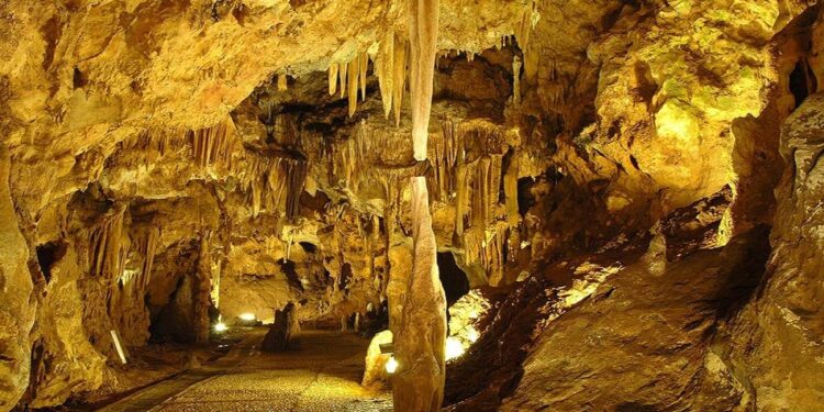 Cultura: +23% di visitatori nel 2021 per le grotte di Pastena, Collepardo e Pozzo D’Antullo