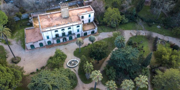 Cultura: oltre 850 mila euro per la valorizzazione di 20 dimore e giardini storici del Lazio