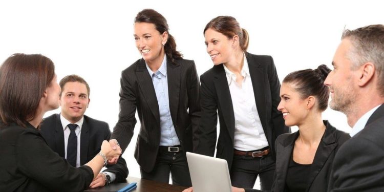 Giunta approva regolamento parità salariale