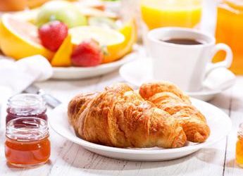 Pediatri, ‘per buon rientro a scuola mai saltare colazione e no a smartphone la sera’