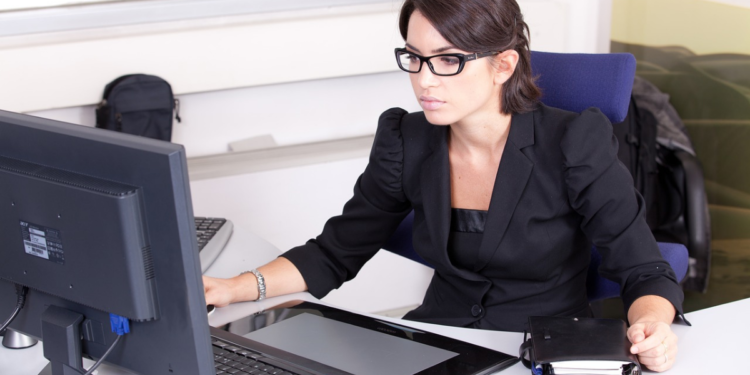 Zingaretti: 10 mln per giovani e donne senza lavoro per fare impresa