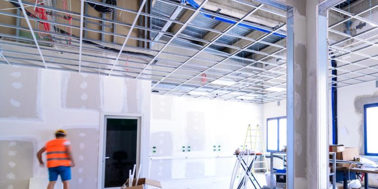 Mafie, Zingaretti: “23 progetti di ristrutturazione di beni confiscati finanziati a comuni e associazioni. Avanti per la legalità”