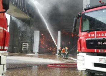 Roma, incendio Malagrotta sotto controllo
