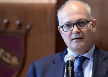 Roma, Gualtieri: “Tra una settimana emergenza rifiuti sarà superata”