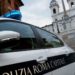 Roma, lanciò monopattino da scalinata Trinità dei Monti: turista rischia processo
