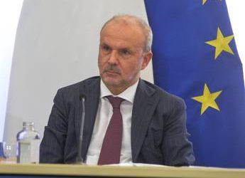 Isolamento Covid e nuove regole, Schillaci: “Decreto prima di Natale”