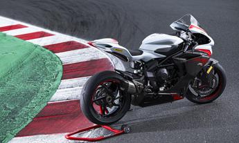 Pirelli Diablo Supercorsa: dalla WorldSBK alla produzione in serie