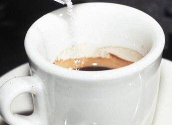 Alimenti, con alcuni dolcificanti comuni più rischi pubertà precoce, studio