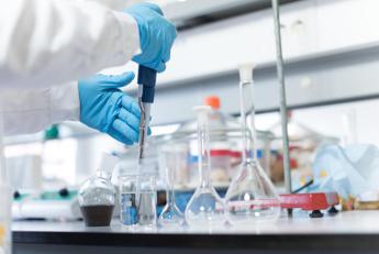 Tumori, Cinieri (Aiom): “Sulla ricerca clinica l’Italia dopo 13 anni si adegua alla Ue”