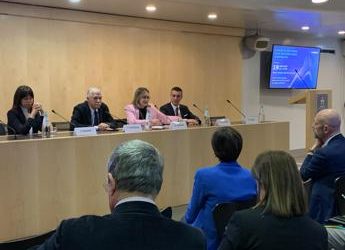 Cancro polmone avanzato, ok Aifa a rimborsabilità terapia orale giornaliera