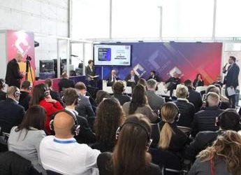 Pubblica amministrazione, per 7 italiani su 10 dovrebbe collaborare con le imprese giovani