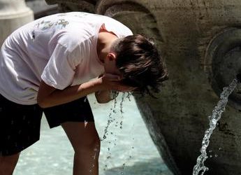 Caldo sull’Italia, medici famiglia: “Prima ondata più pericolosa, non va sottovalutata”