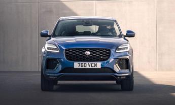 Jaguar E-PACE 2023: il SUV compatto premium
