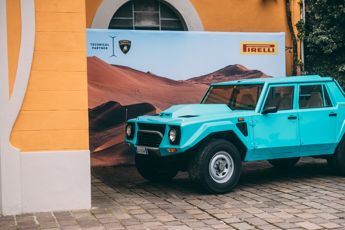 Torna il Pirelli Scorpion BK, lo pneumatico per la Lamborghini Lm002