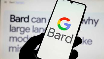 Bard disponibile in Italia, come usare la chat AI di Google