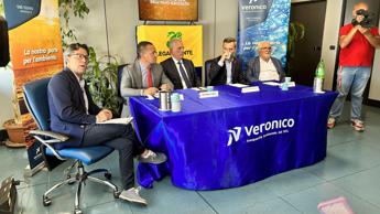 Campagna Legambiente su transizione fa tappa in Puglia in azienda Conou