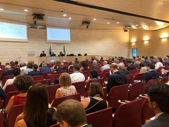 Esperti, ‘in aumento over 50 fragili, vaccini risposta per sana vecchiaia’