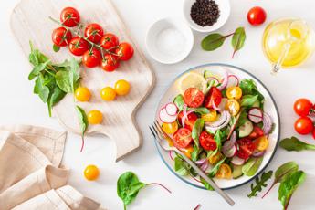 Alimentazione, dieta veggy per 4 mln italiani, report Altroconsumo scioglie dubbi