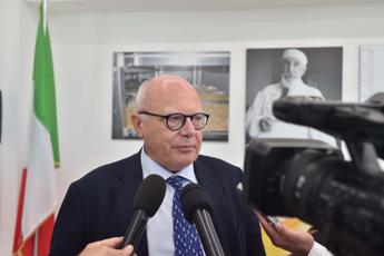 Covid, Galli: “Non è finito nulla, stop isolamento è atto politico”