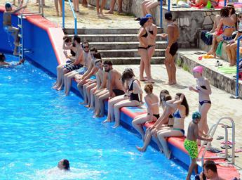 Dal mare alla piscina, verruche ‘ricordino’ poco piacevole