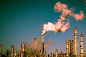 Ue, ecco i nuovi obblighi per le aziende che importano merce inquinante