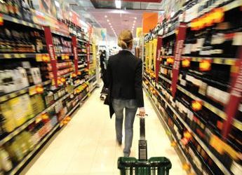 Consumi, carrello della spesa meno green