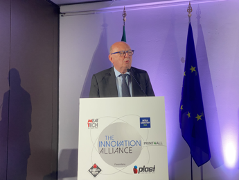 Pichetto Fratin: “L’innovazione traina il settore della plastica, riciclo e recupero sono punti chiave”