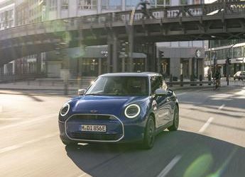 MINI Cooper SE: compatta, confortevole ed elettrica