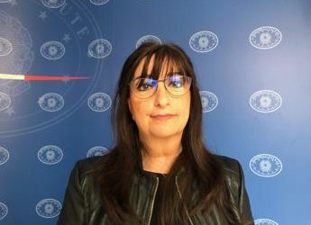 “Per alopecia areata in 10 minuti ho perso tutti i capelli”, la storia di Claudia