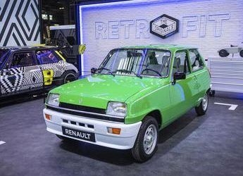 Renault: un kit retrofit 100% elettrico per la storica R5