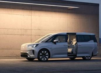 Volvo EM90: la monovolume di fascia premium full electric