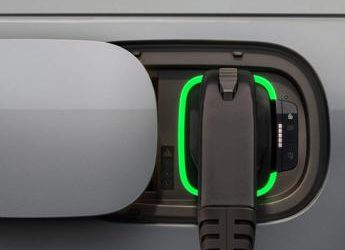 Range Rover apre la lista d’attesa per la nuova versione full elettric
