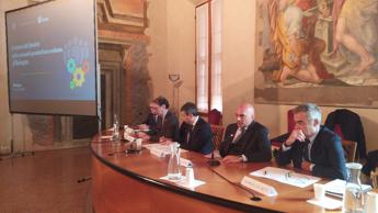 Lavoro, Censis: “Per il 62,7% degli italiani non è centrale nella vita”