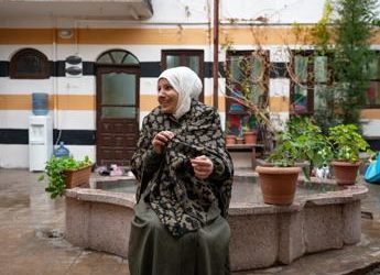 Curarsi per un cancro fra le macerie. Storia di Shadia a 1 anno dal sisma in Siria e Turchia
