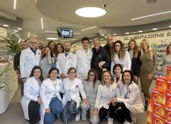La storia: “Nostra farmacia clonata da bazar illegale online, vende di tutto senza ricetta”