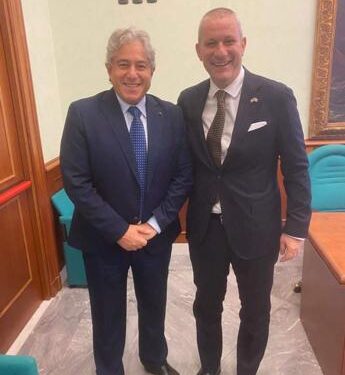 Ssn a pagamento per gli italiani all’estero, “progetto svolta per 6 milioni di connazionali”