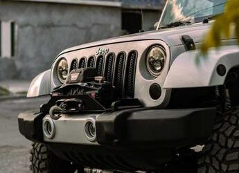 Mercato auto: in Europa crollano le immatricolazioni di auto elettriche