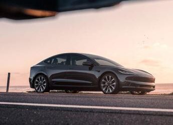 Tesla Model 3: prezzi in rialzo per colpa dei dazi