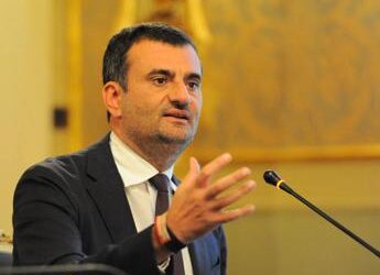 Ue, Decaro: “Avanti con green deal, siamo a un bivio e non c’è più tempo”