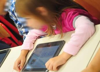 Bimbi che usano tablet più predisposti a scatti di rabbia, lo studio